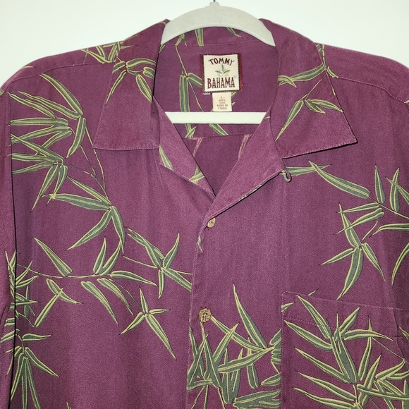 Tommy Bahama 100% Silk Deep Magenta/Burgundy Tropical Print Shirt Size L Light - Picture 4 of 12